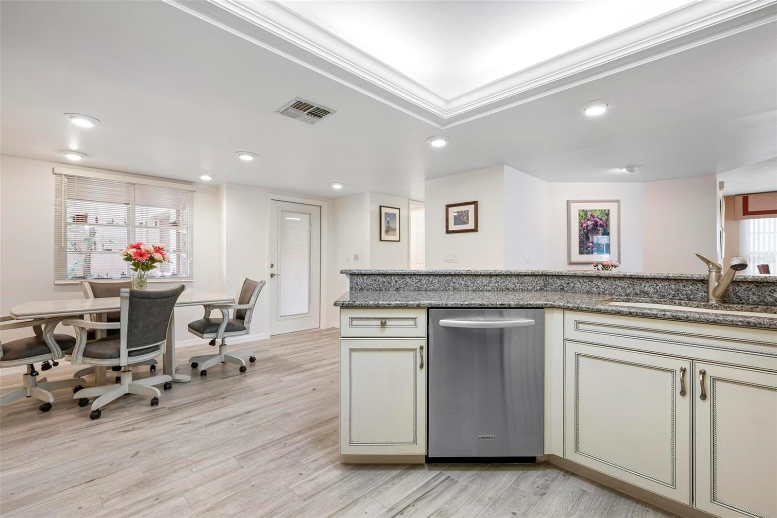 Image 10 of 73 For 4206 20th Place 101