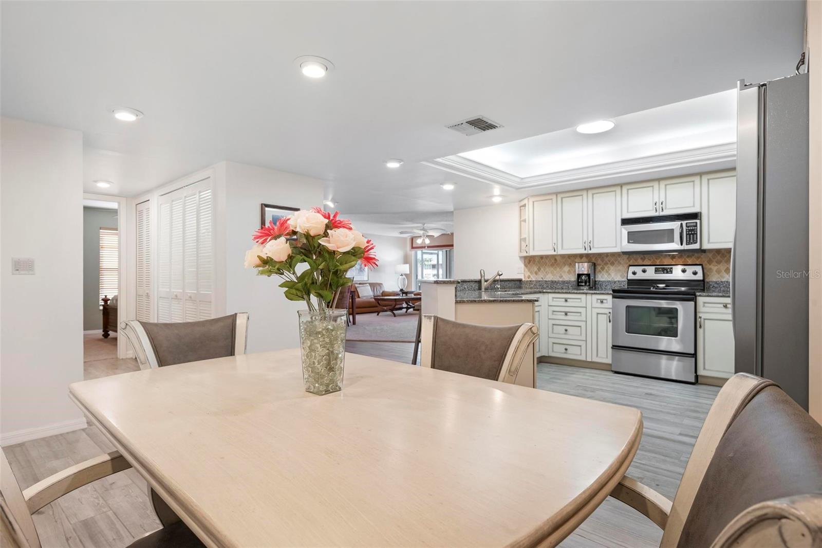 Image 14 of 73 For 4206 20th Place 101