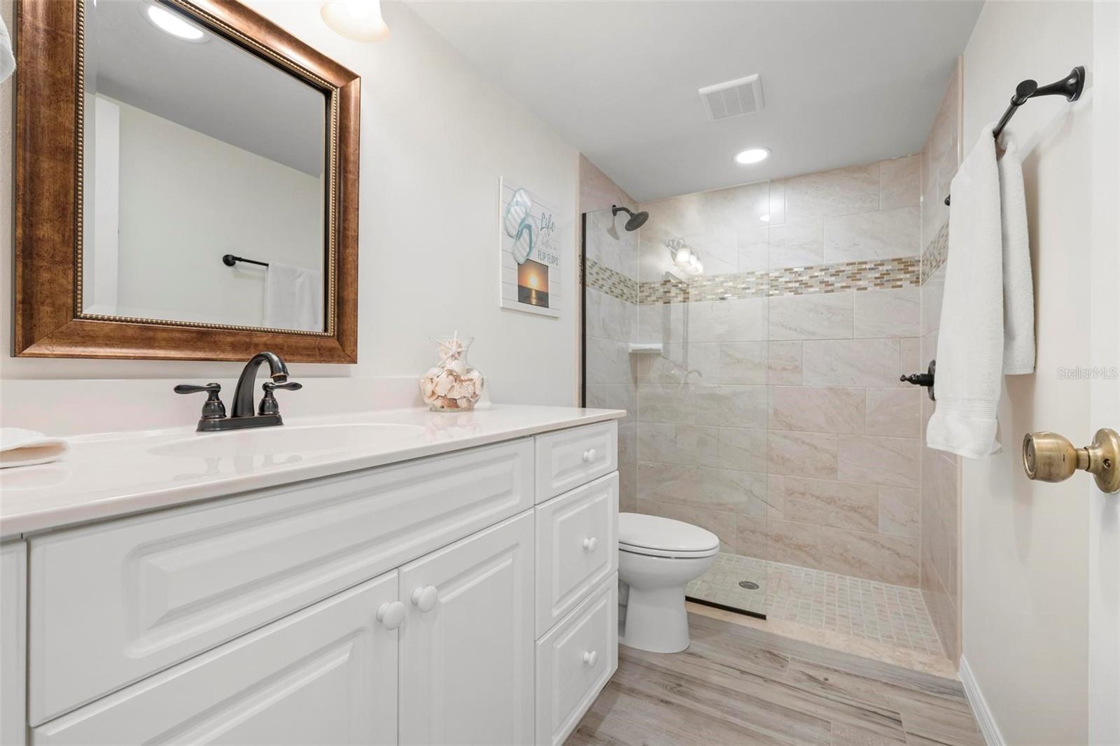 Image 40 of 73 For 4206 20th Place 101