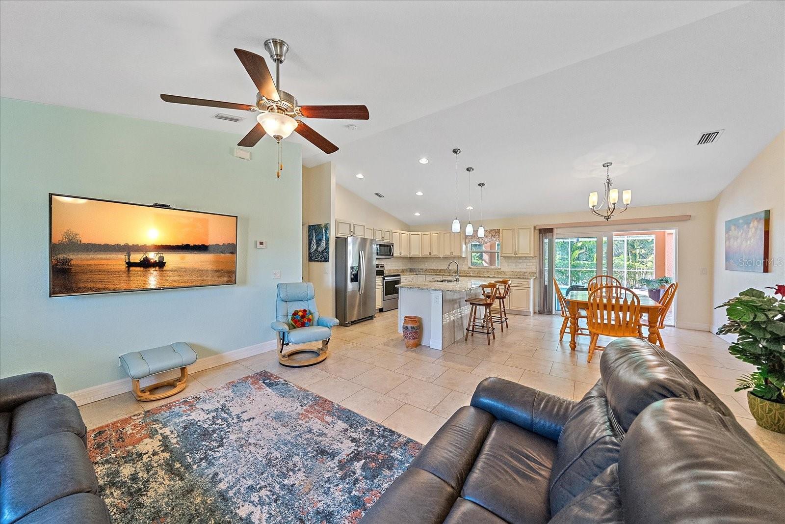 Image 10 of 37 For 3950 Derrick Street