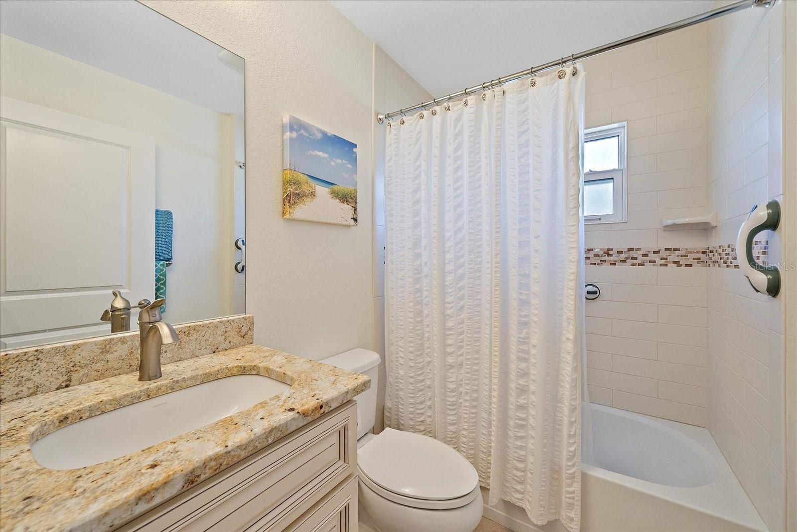 Image 15 of 37 For 3950 Derrick Street