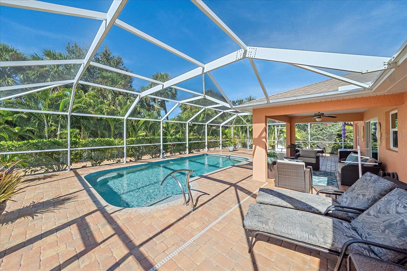 Image 18 of 37 For 3950 Derrick Street