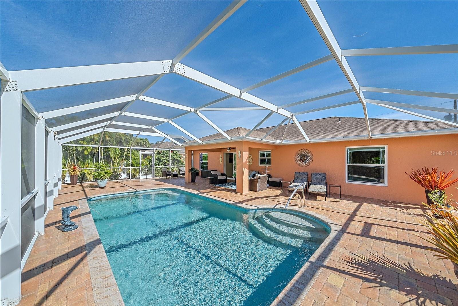 Image 19 of 37 For 3950 Derrick Street