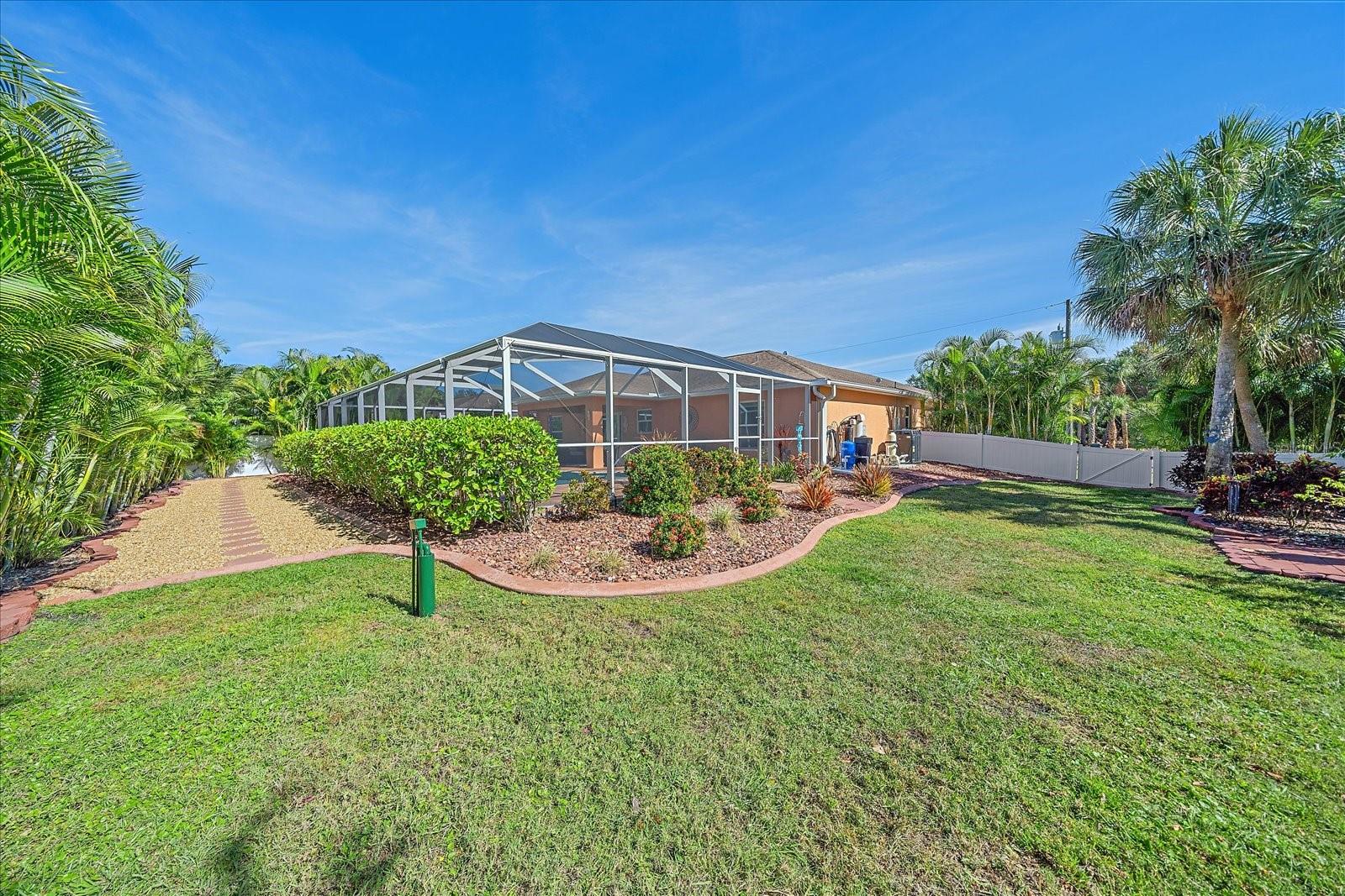 Image 22 of 37 For 3950 Derrick Street