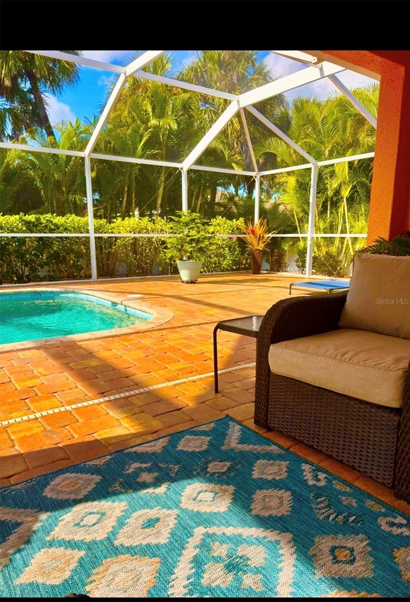 Image 25 of 37 For 3950 Derrick Street