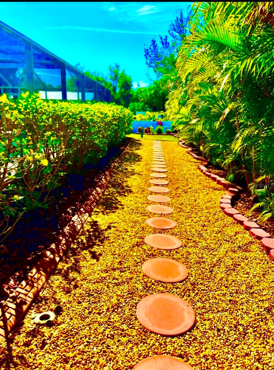 Image 27 of 37 For 3950 Derrick Street