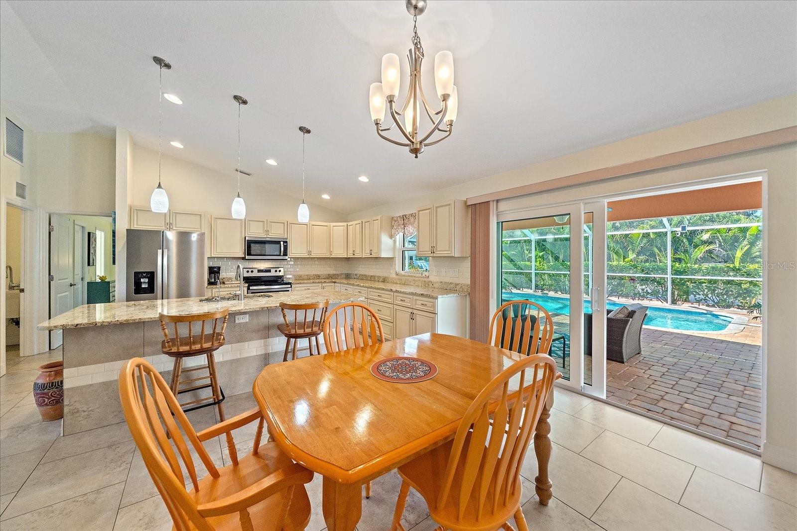 Image 6 of 37 For 3950 Derrick Street