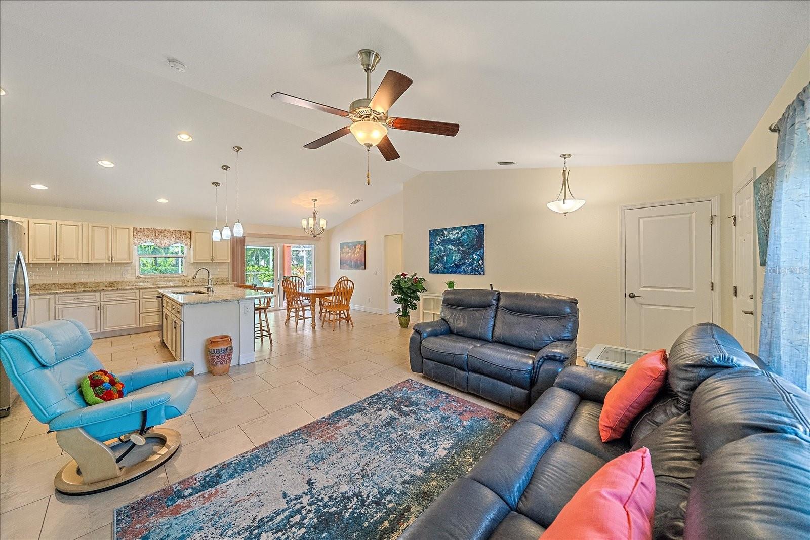 Image 9 of 37 For 3950 Derrick Street