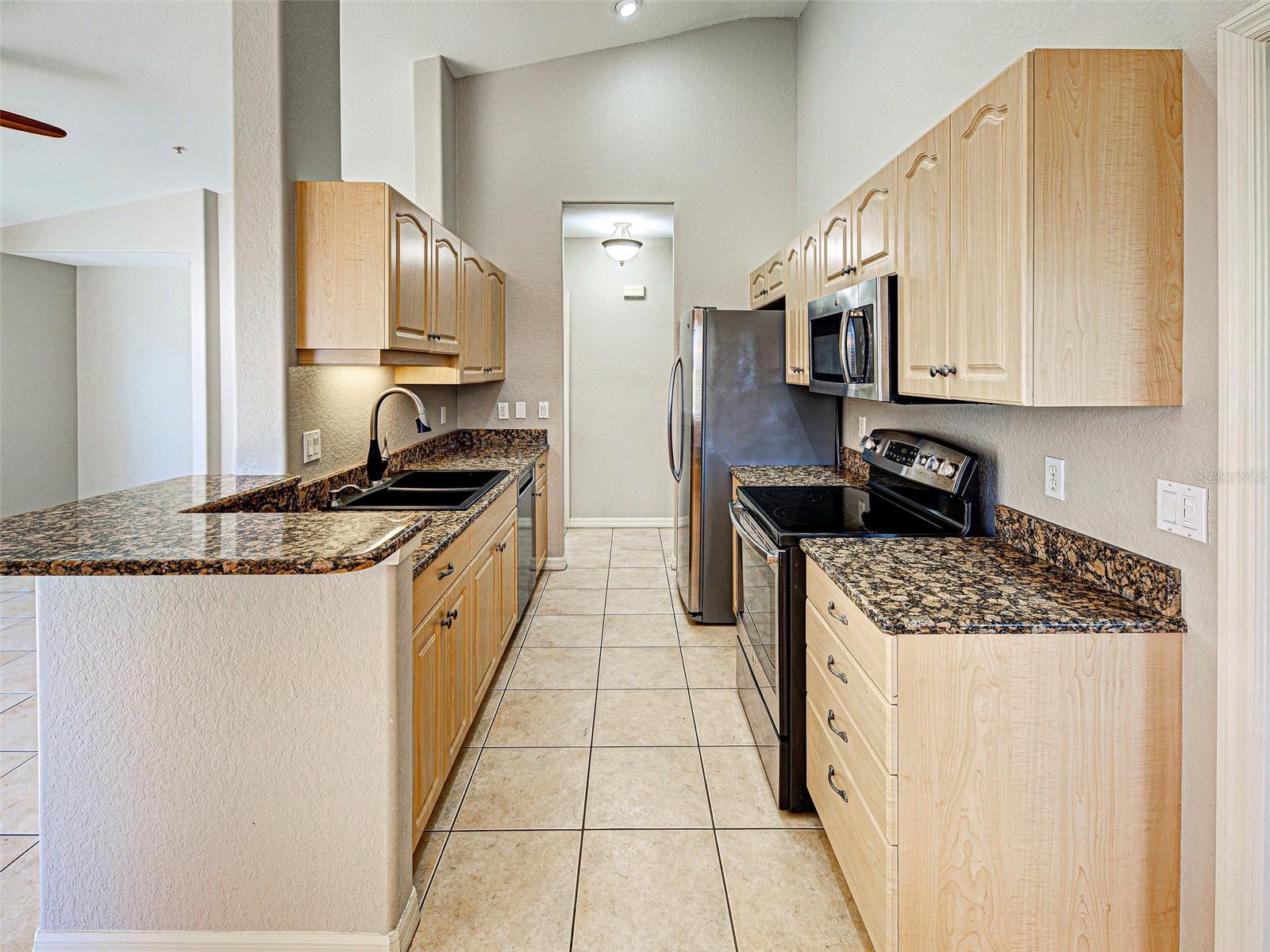 Image 14 of 60 For 4438 Corso Venetia Boulevard D13