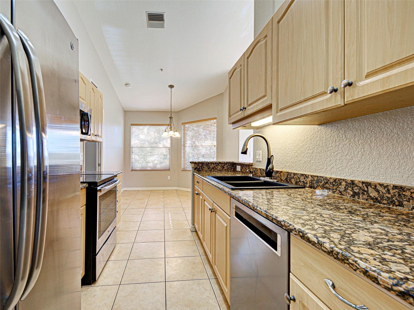 Image 16 of 60 For 4438 Corso Venetia Boulevard D13