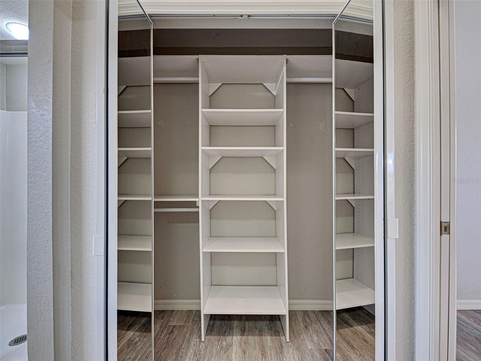 Image 24 of 60 For 4438 Corso Venetia Boulevard D13