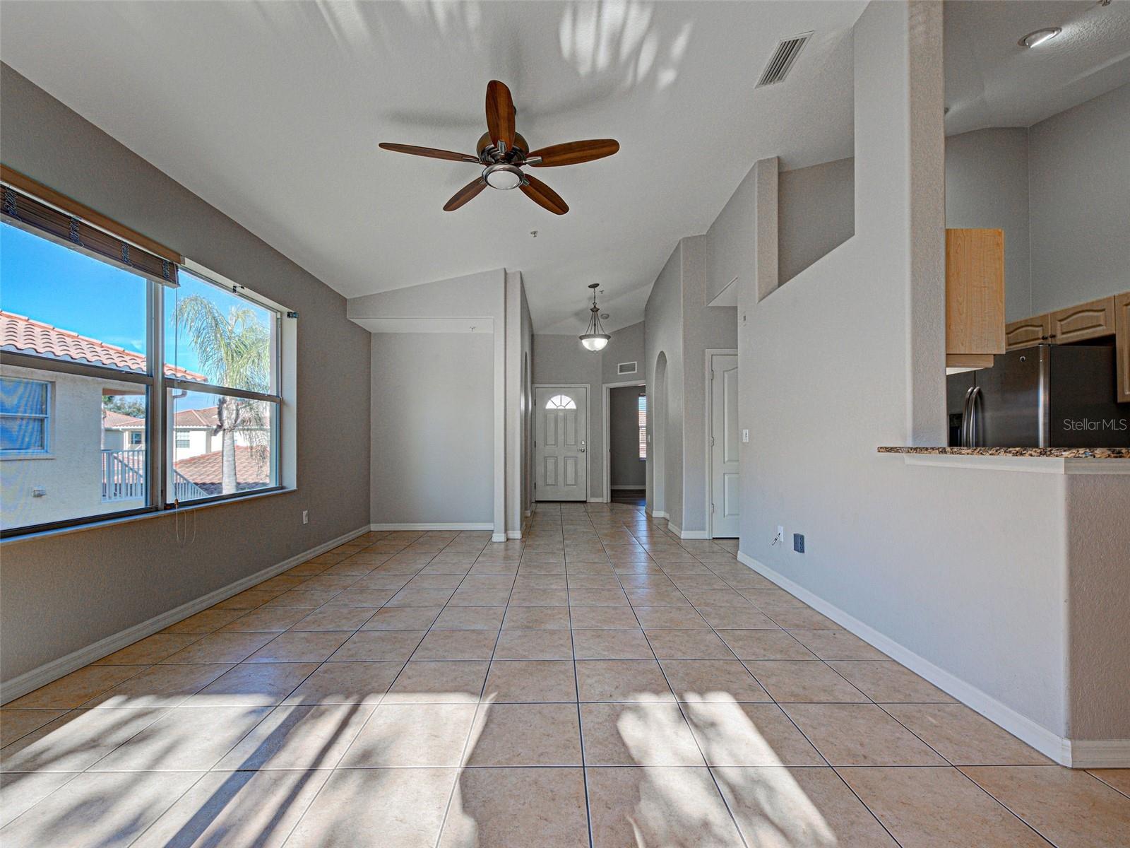 Image 9 of 60 For 4438 Corso Venetia Boulevard D13