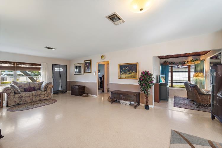 Image 13 of 28 For 444 Driftwood Road