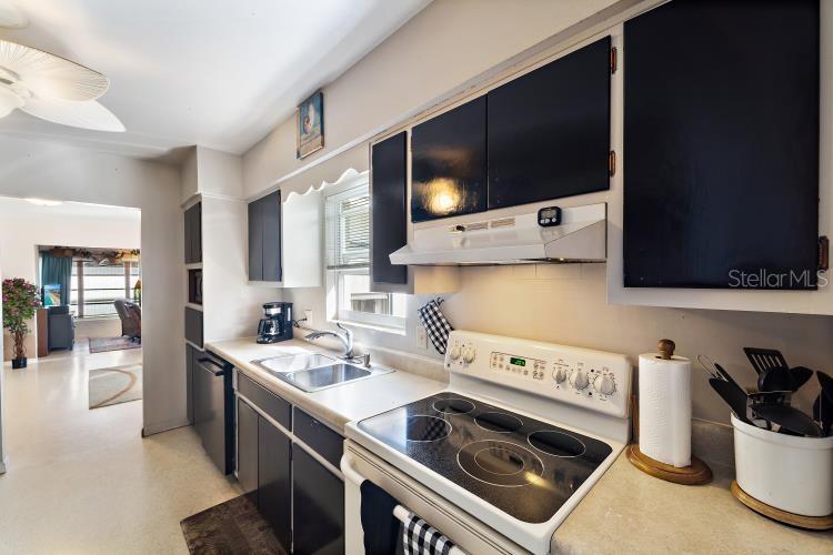 Image 4 of 28 For 444 Driftwood Road