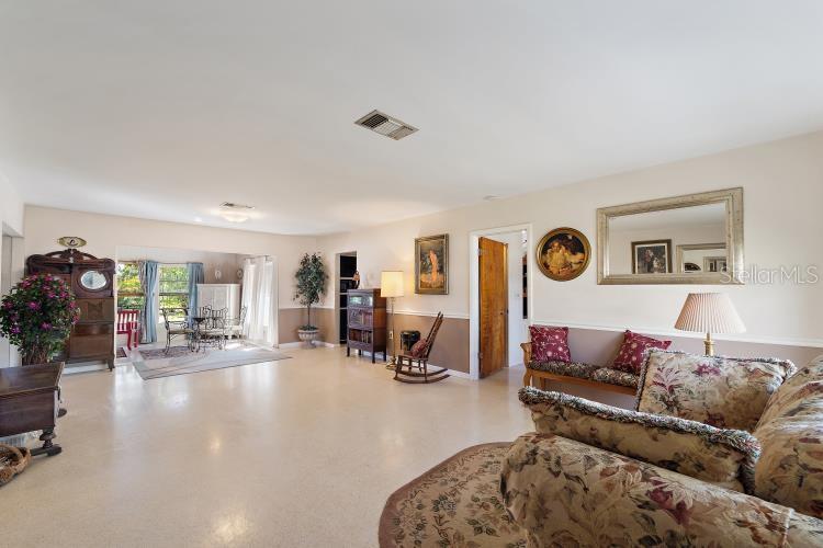 Image 8 of 28 For 444 Driftwood Road