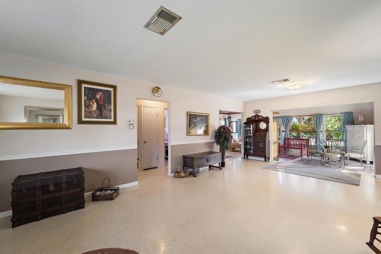 Image 9 of 28 For 444 Driftwood Road