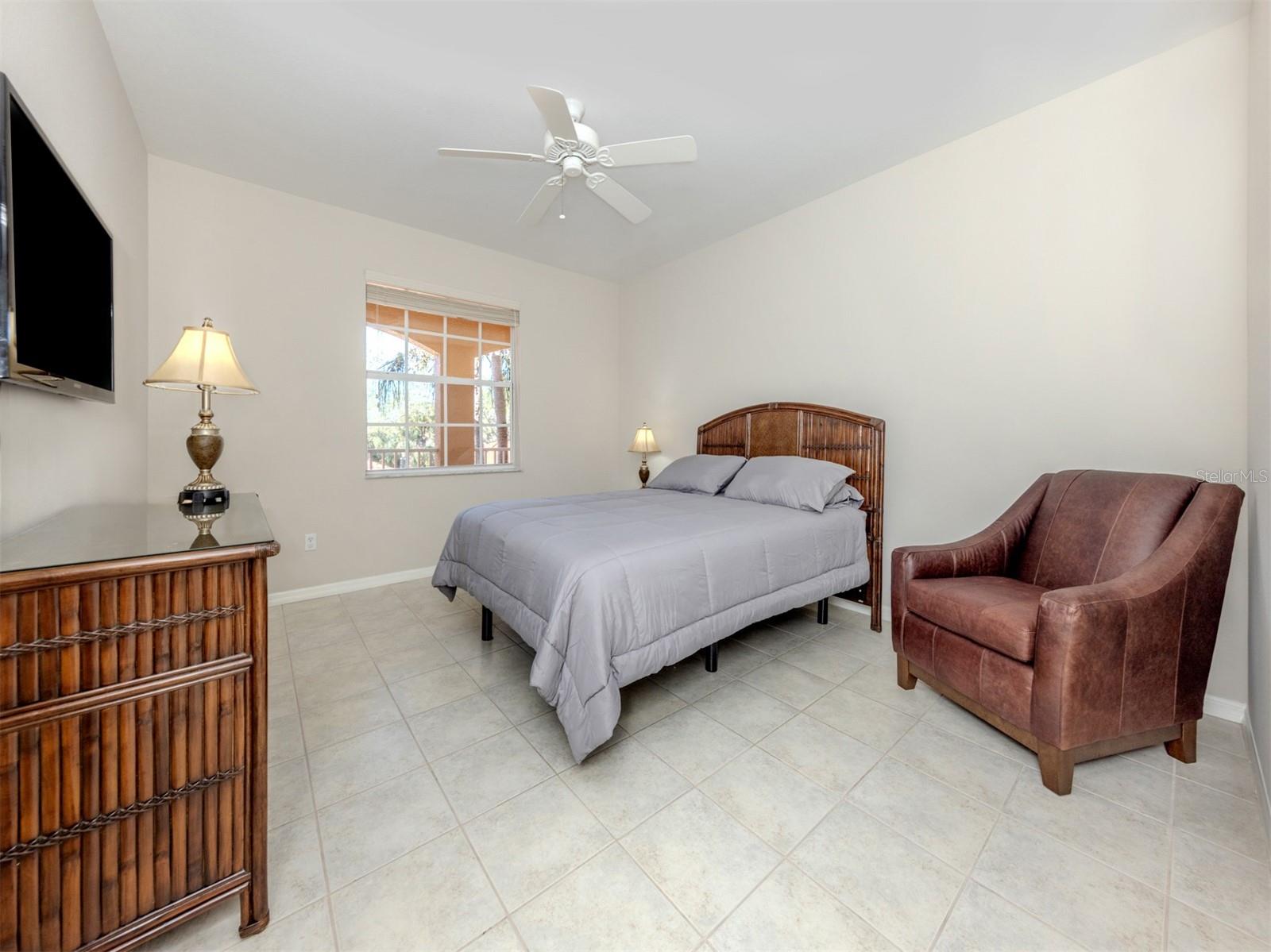 Image 16 of 27 For 120 L Pavia Boulevard 24