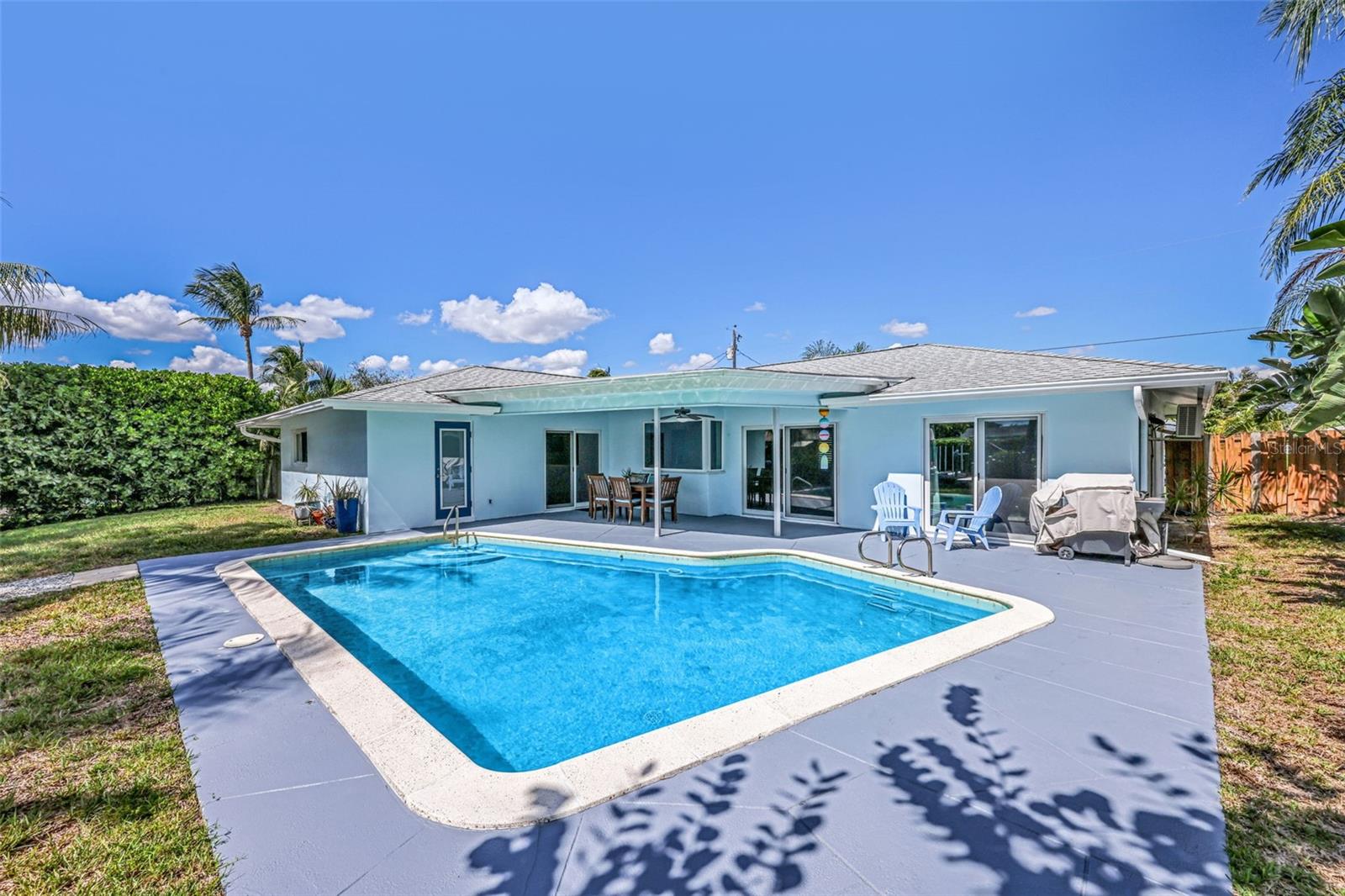 Image 27 of 30 For 392 Norwood Court