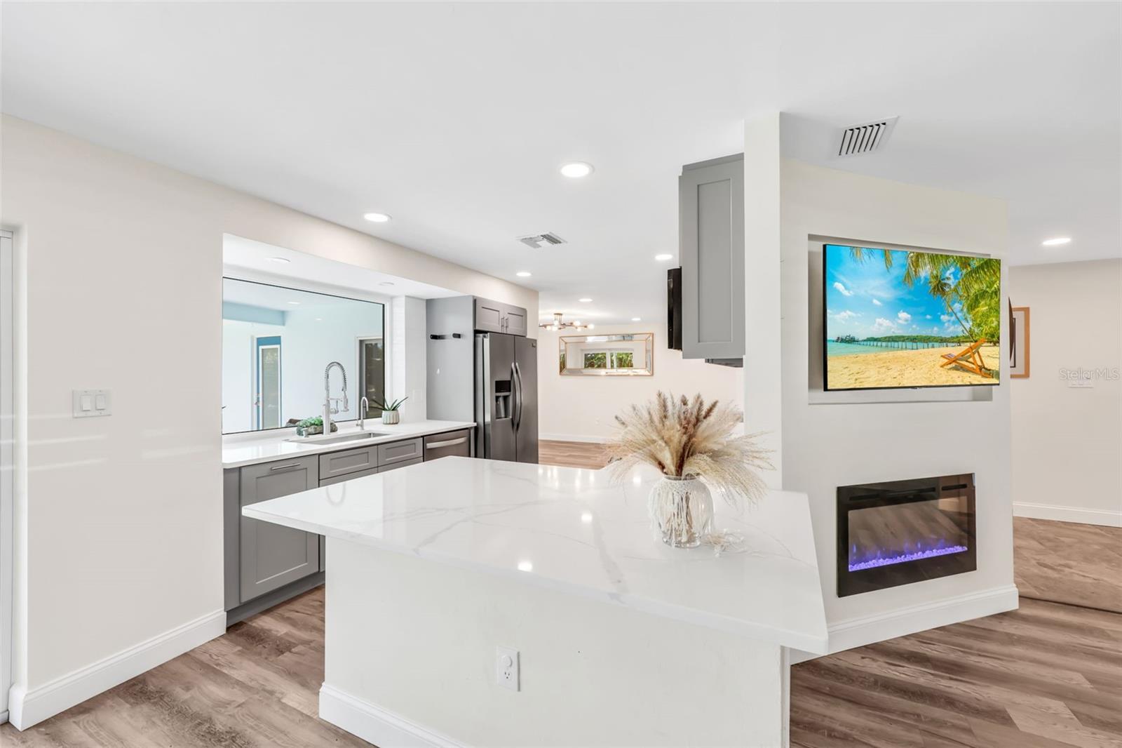 Image 5 of 30 For 392 Norwood Court