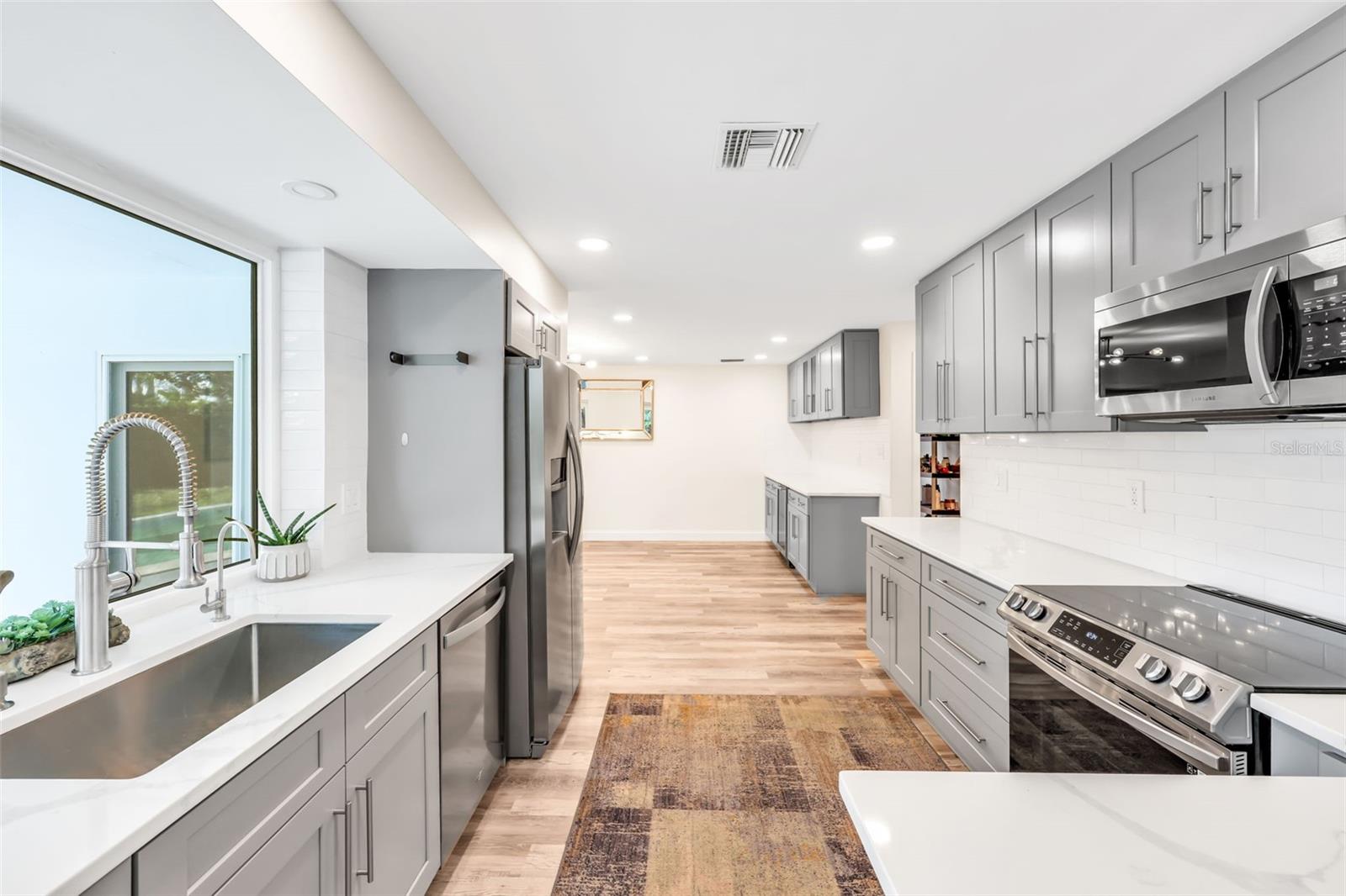 Image 7 of 30 For 392 Norwood Court