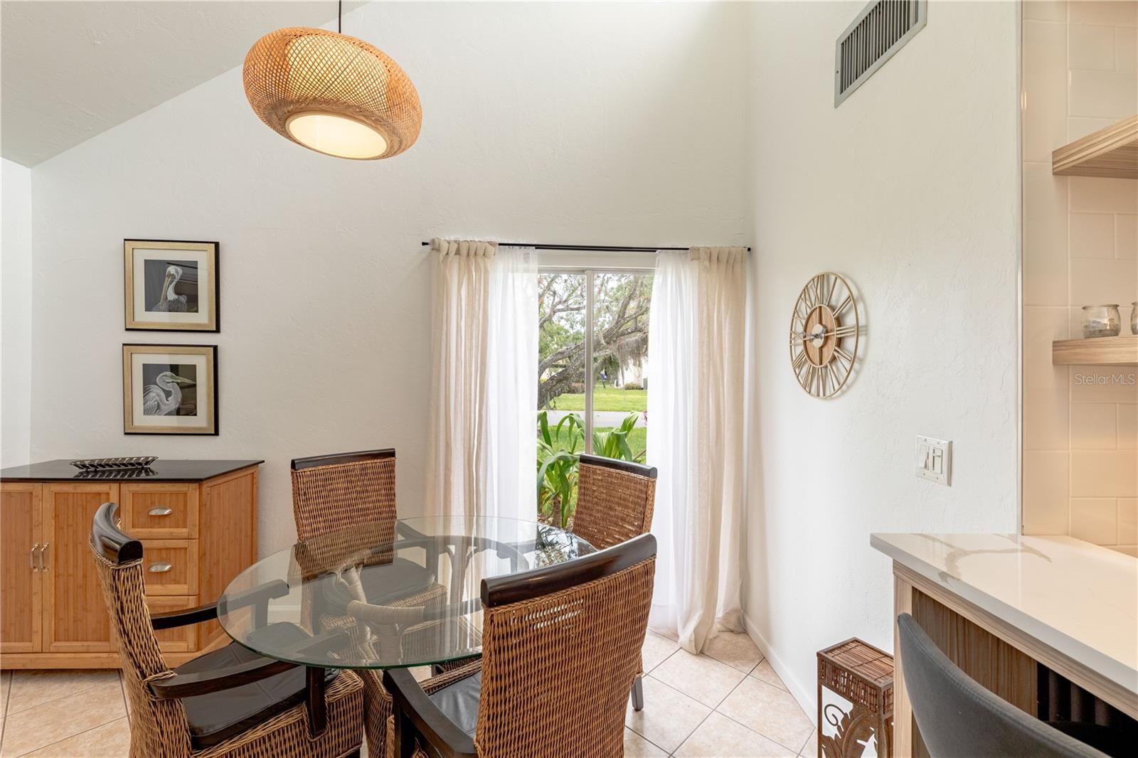 Image 10 of 34 For 633 White Pine Tree Road 27