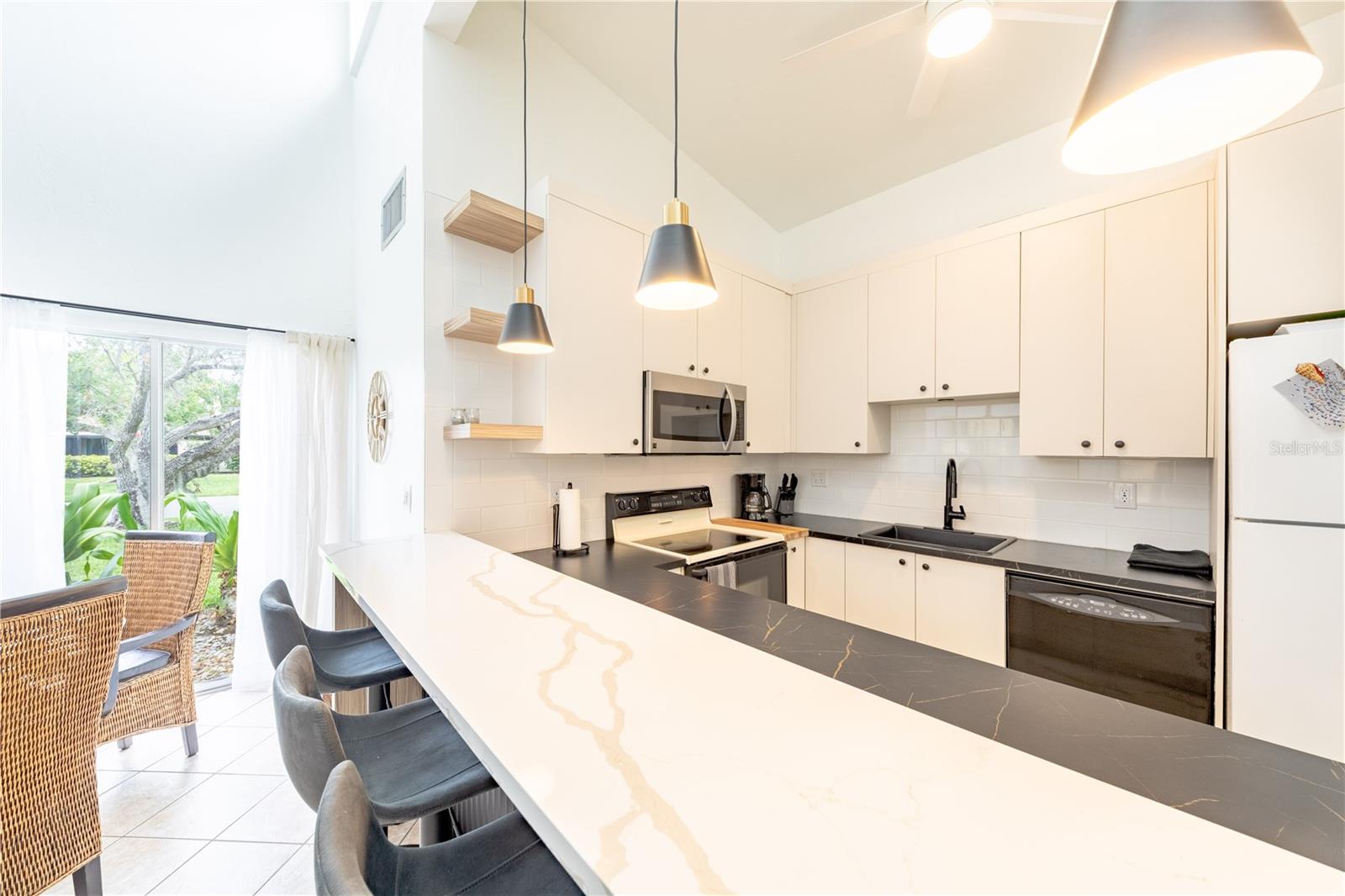 Image 11 of 34 For 633 White Pine Tree Road 27