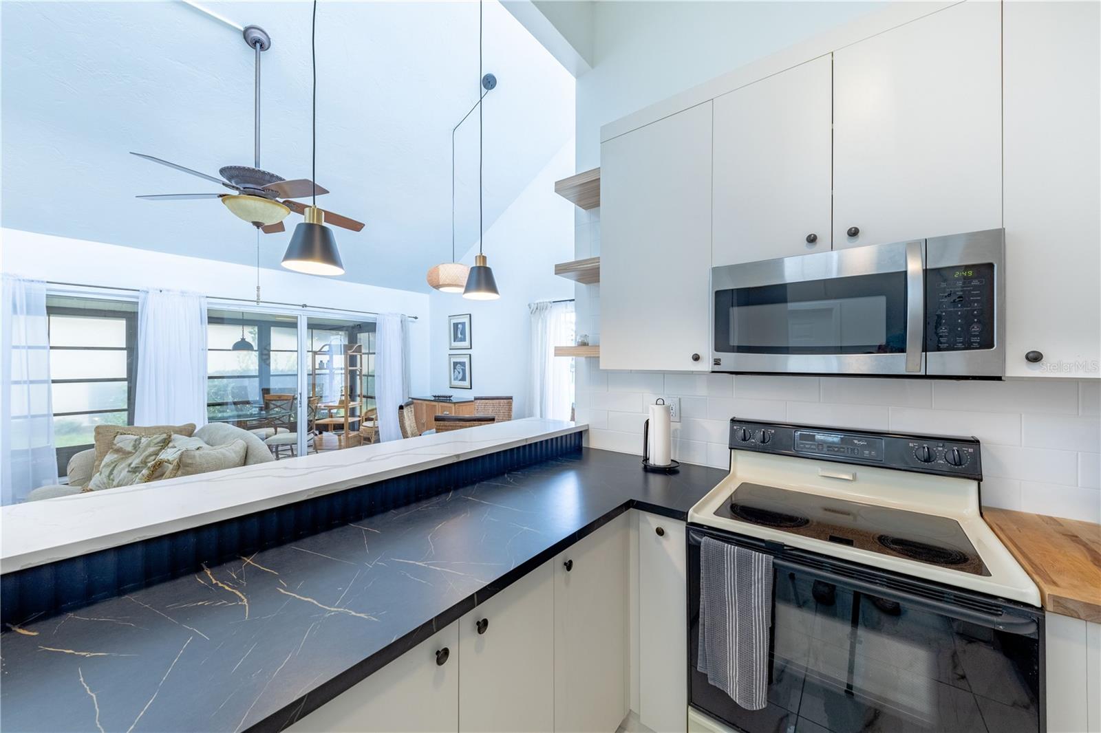 Image 14 of 34 For 633 White Pine Tree Road 27