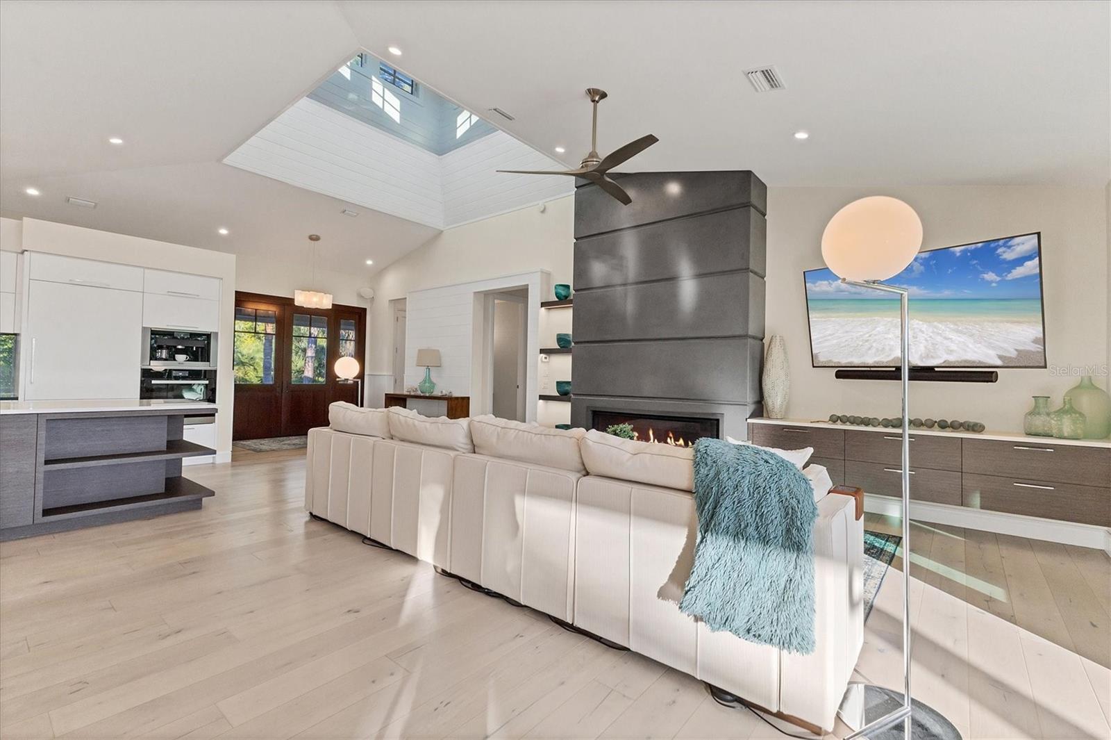 Image 10 of 70 For 709 Eagle Point Drive