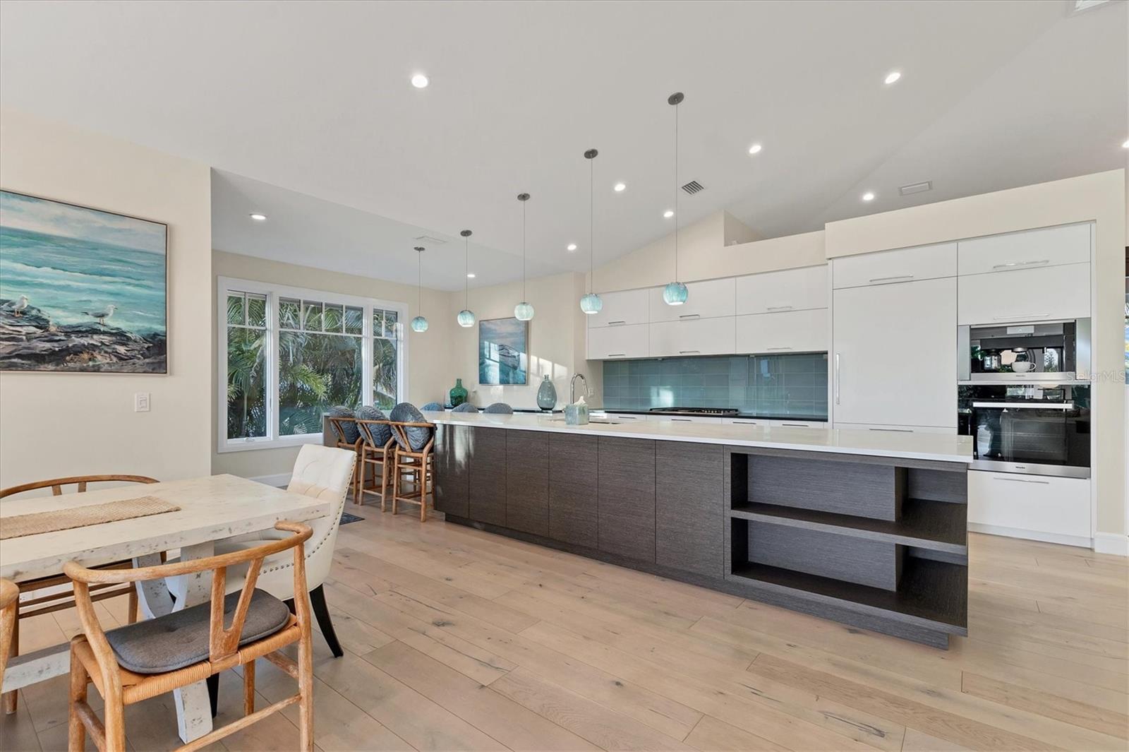 Image 14 of 70 For 709 Eagle Point Drive