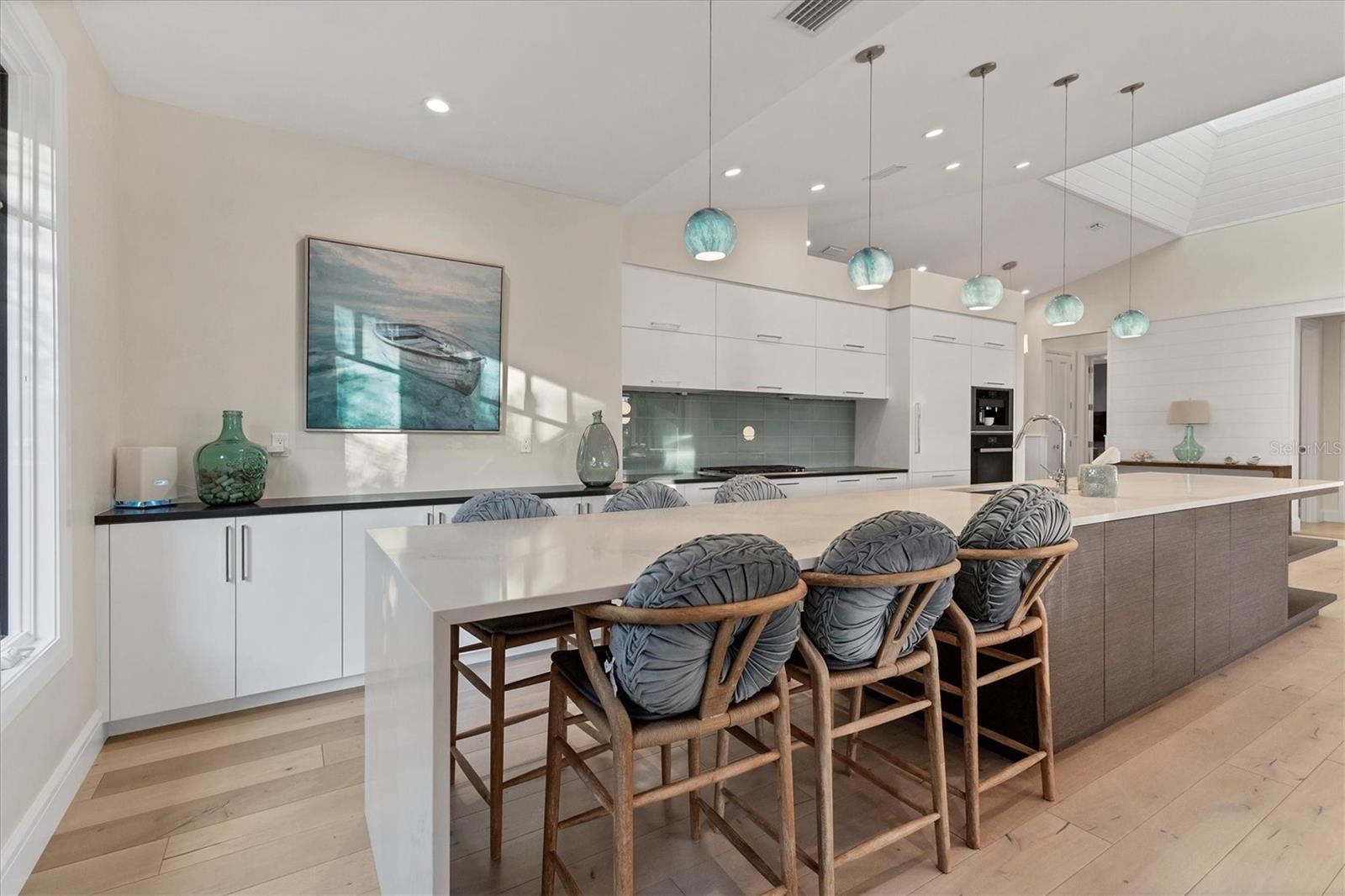 Image 19 of 70 For 709 Eagle Point Drive