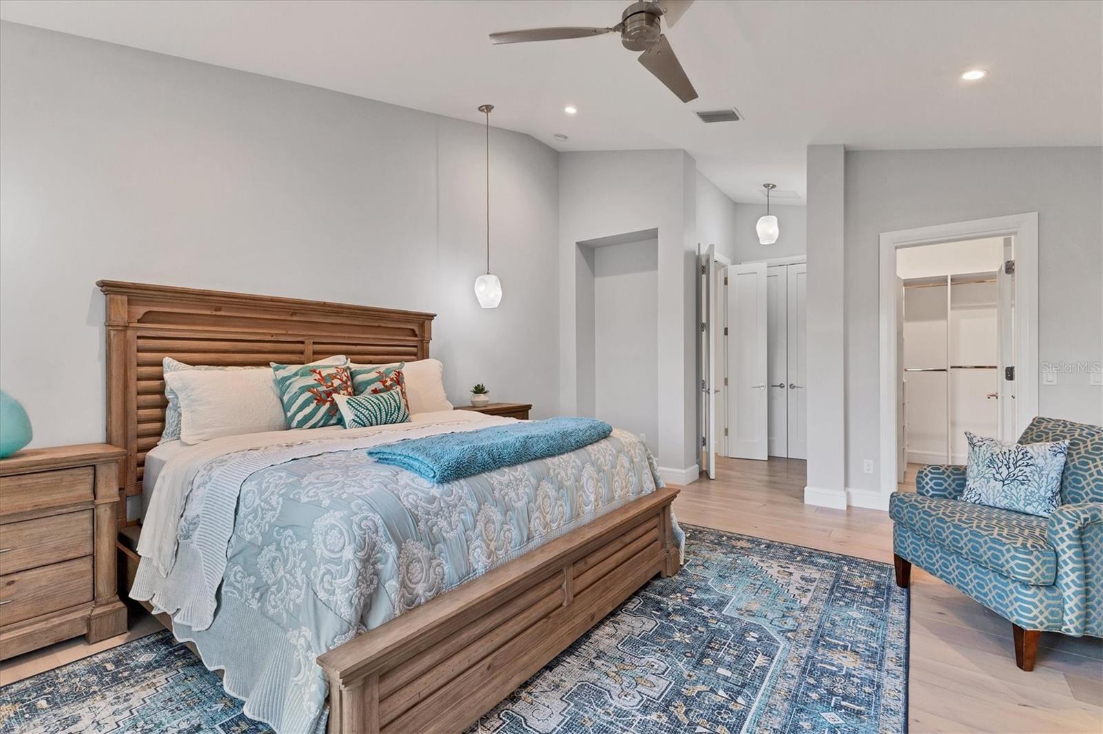 Image 23 of 70 For 709 Eagle Point Drive