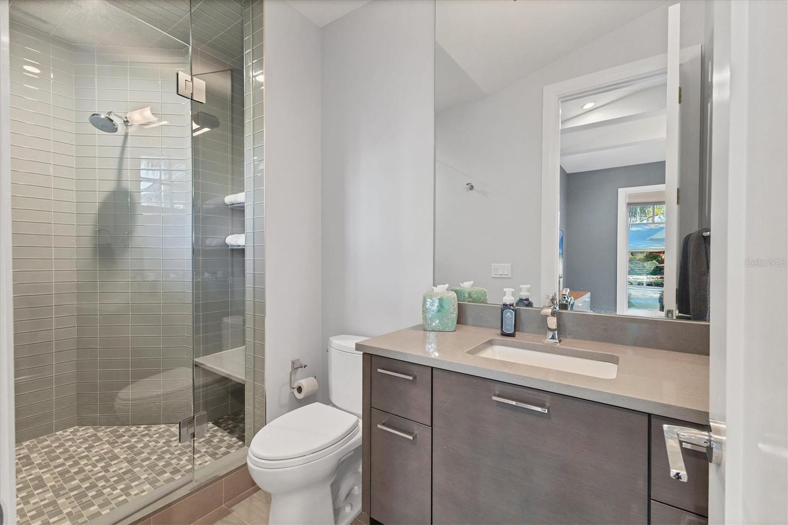 Image 28 of 70 For 709 Eagle Point Drive