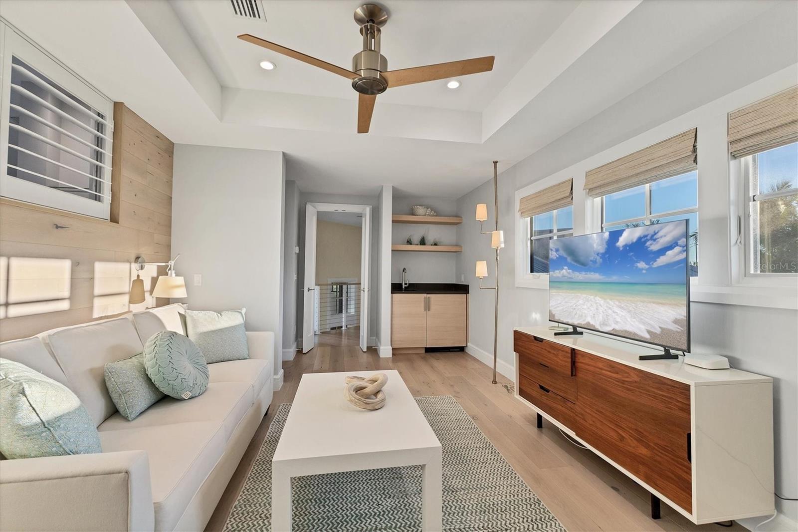 Image 34 of 70 For 709 Eagle Point Drive