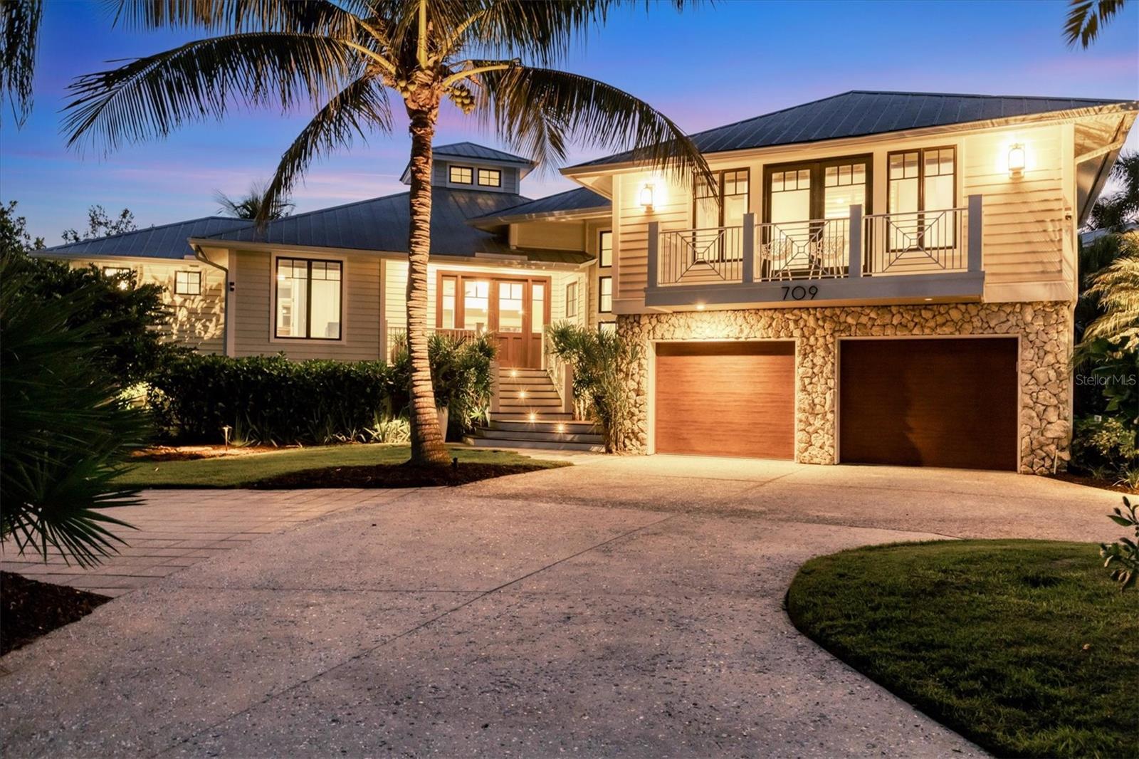 Image 4 of 70 For 709 Eagle Point Drive