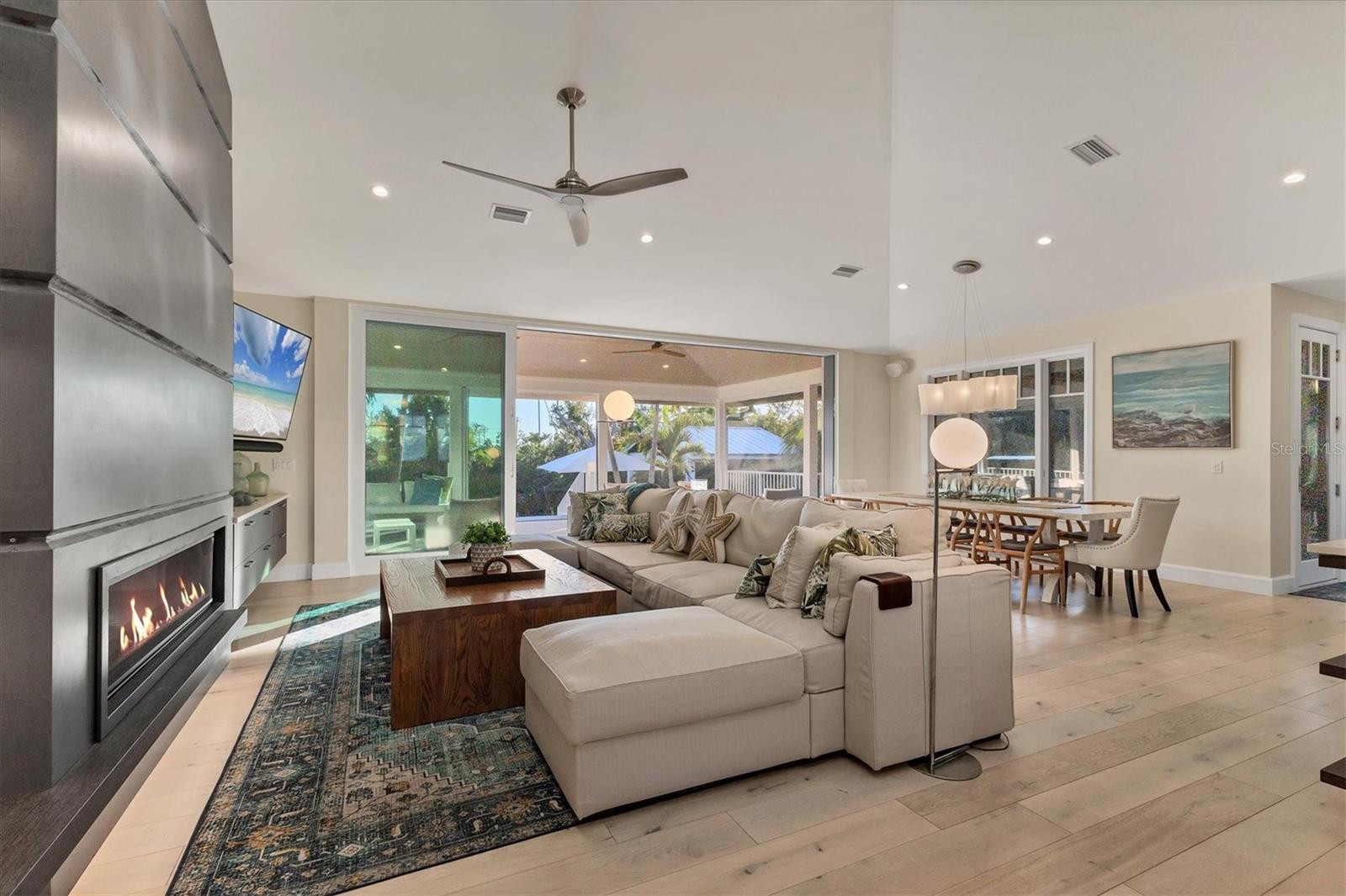 Image 7 of 70 For 709 Eagle Point Drive