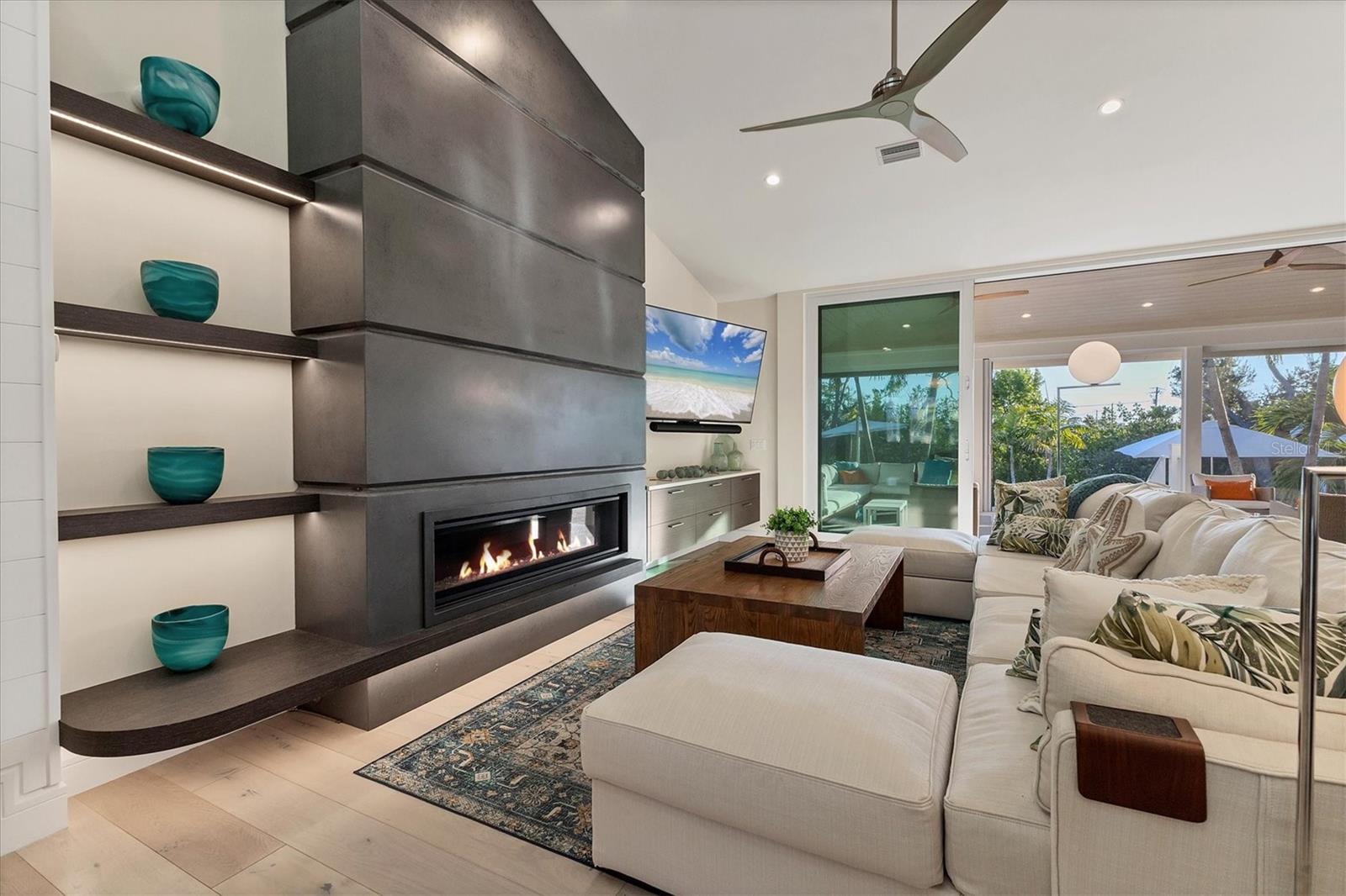 Image 8 of 70 For 709 Eagle Point Drive