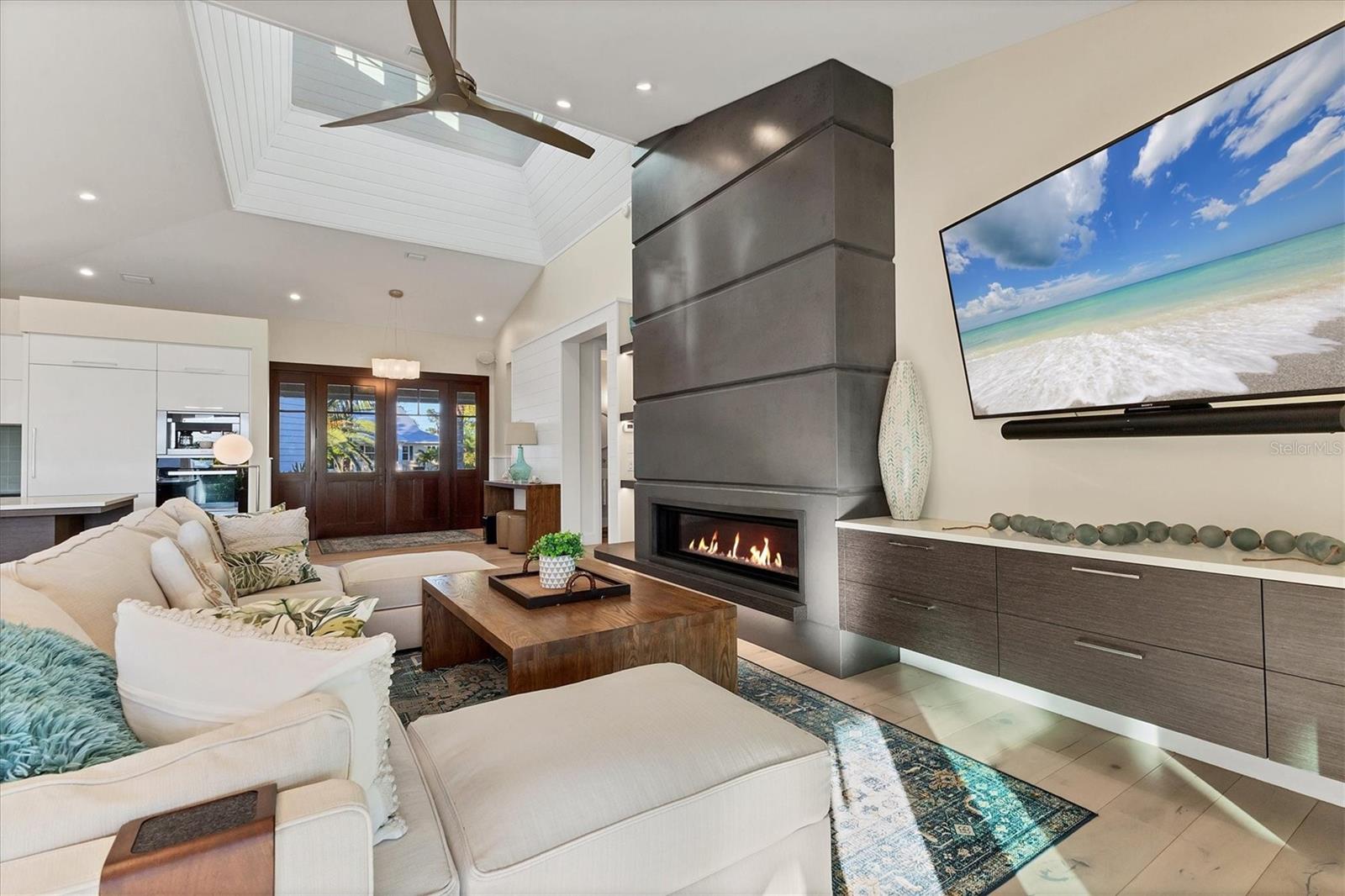 Image 9 of 70 For 709 Eagle Point Drive