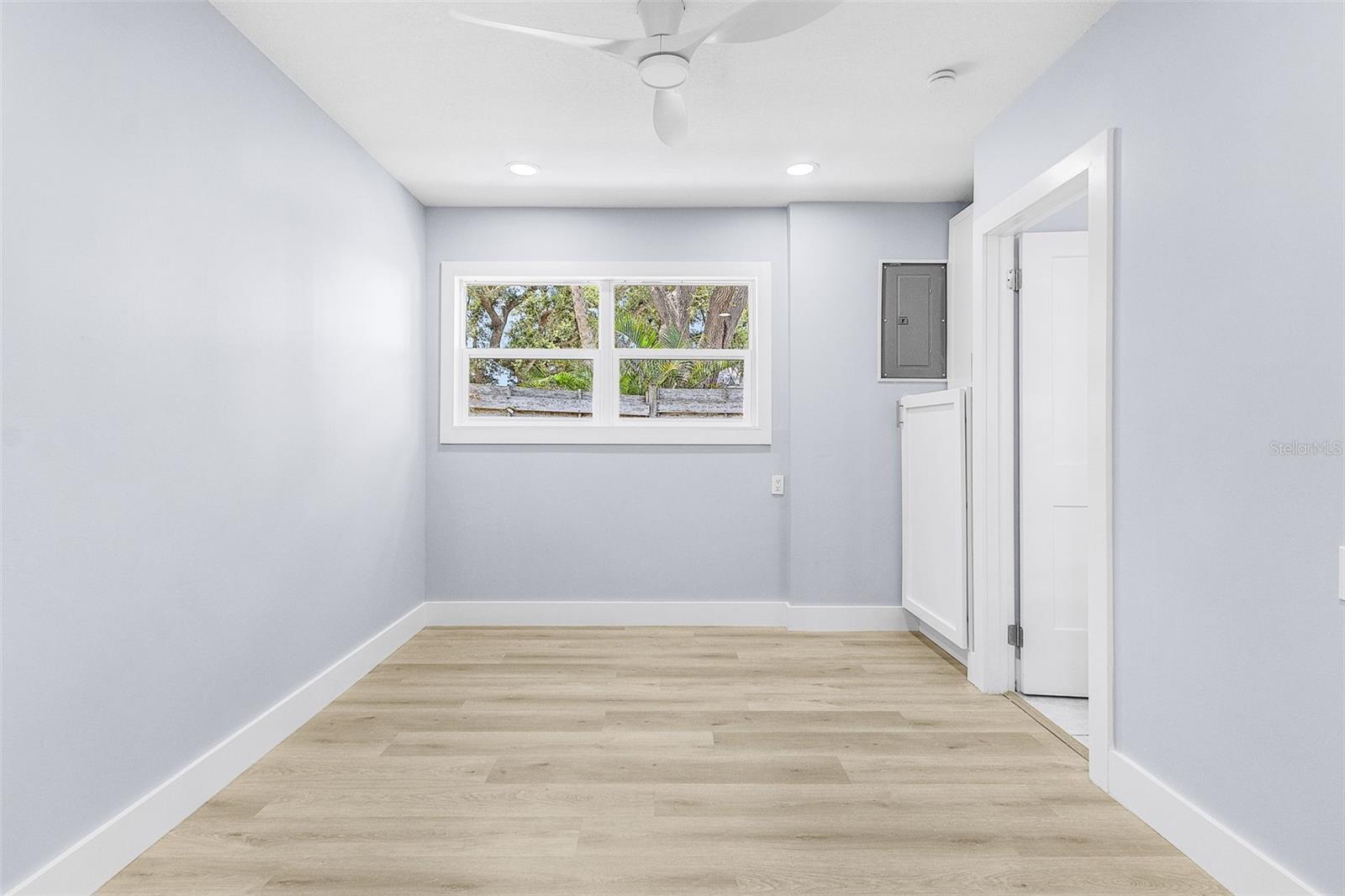 Image 19 of 40 For 716 Sarabay Road