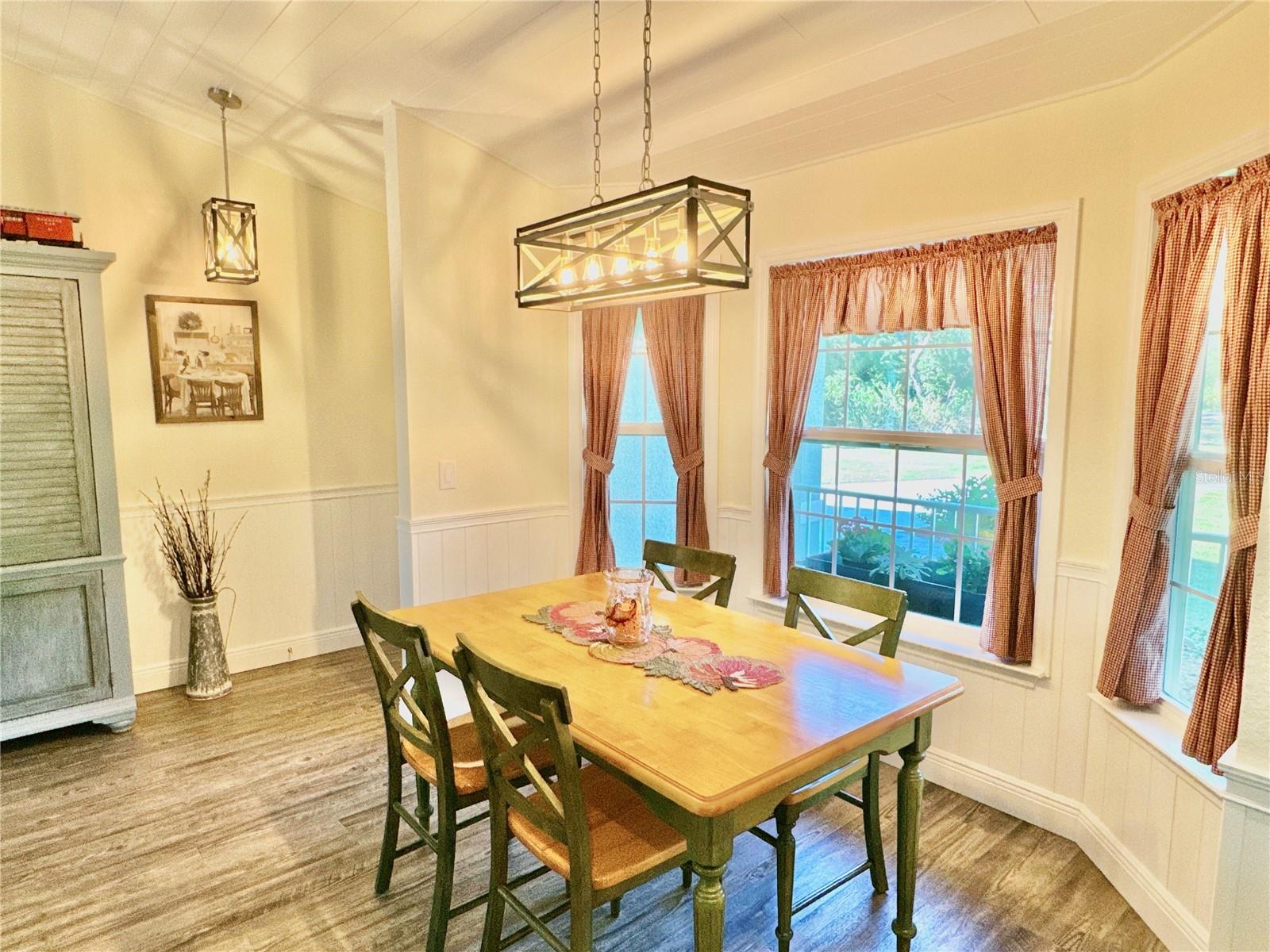 Image 25 of 69 For 6470 Raymur Street