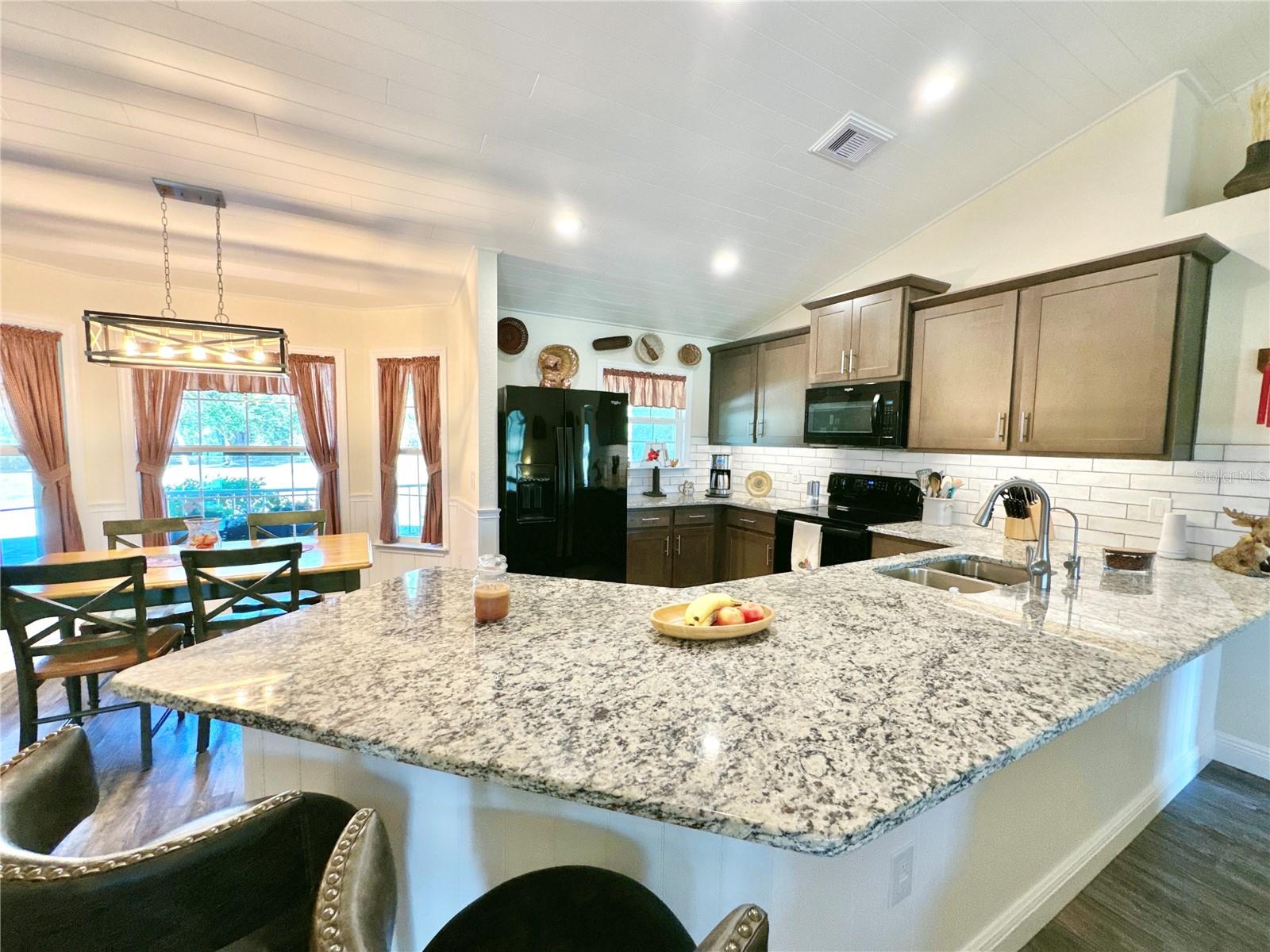 Image 28 of 69 For 6470 Raymur Street