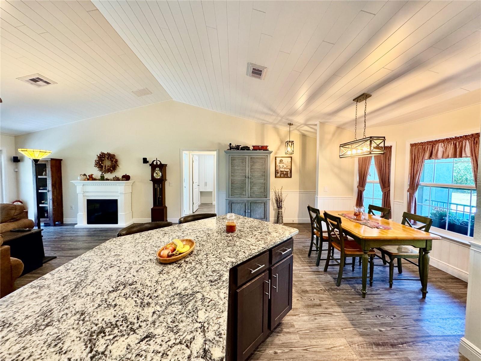 Image 31 of 69 For 6470 Raymur Street