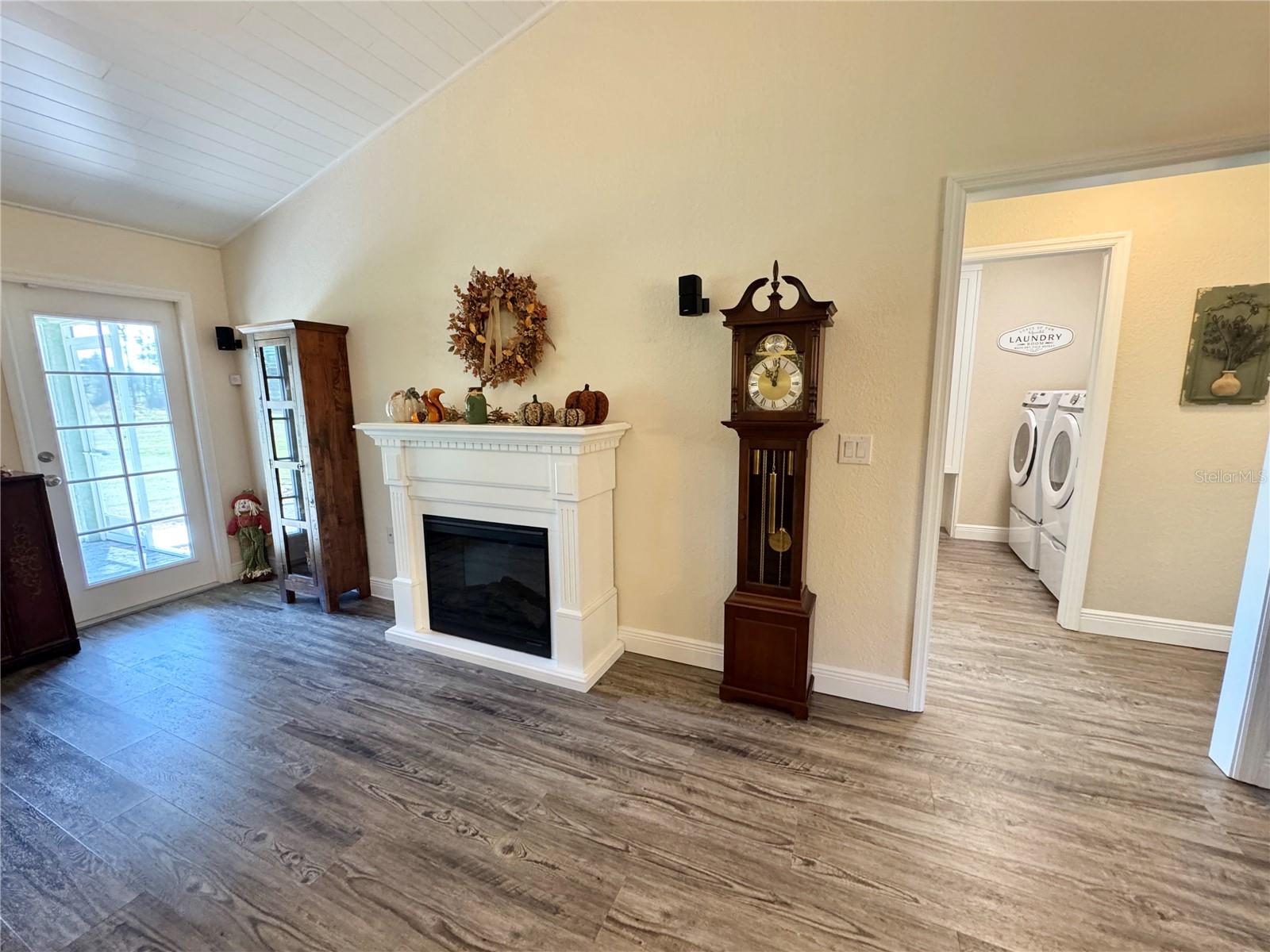 Image 41 of 69 For 6470 Raymur Street