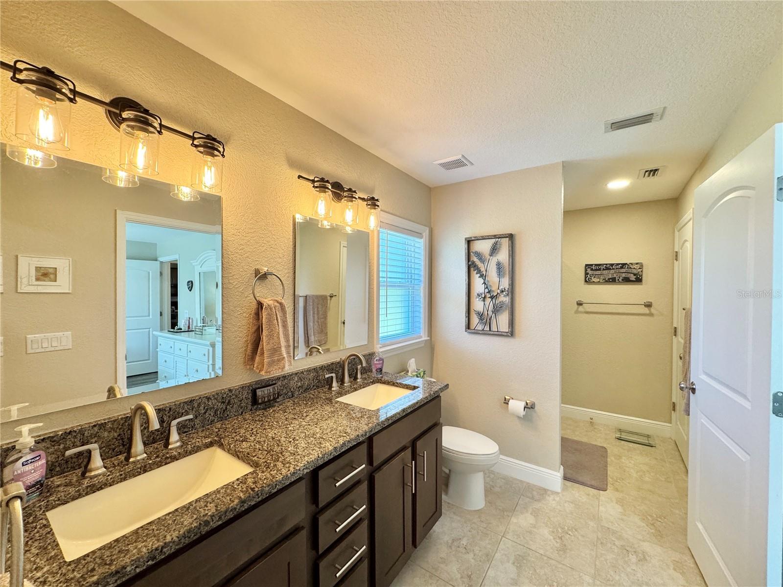 Image 43 of 69 For 6470 Raymur Street