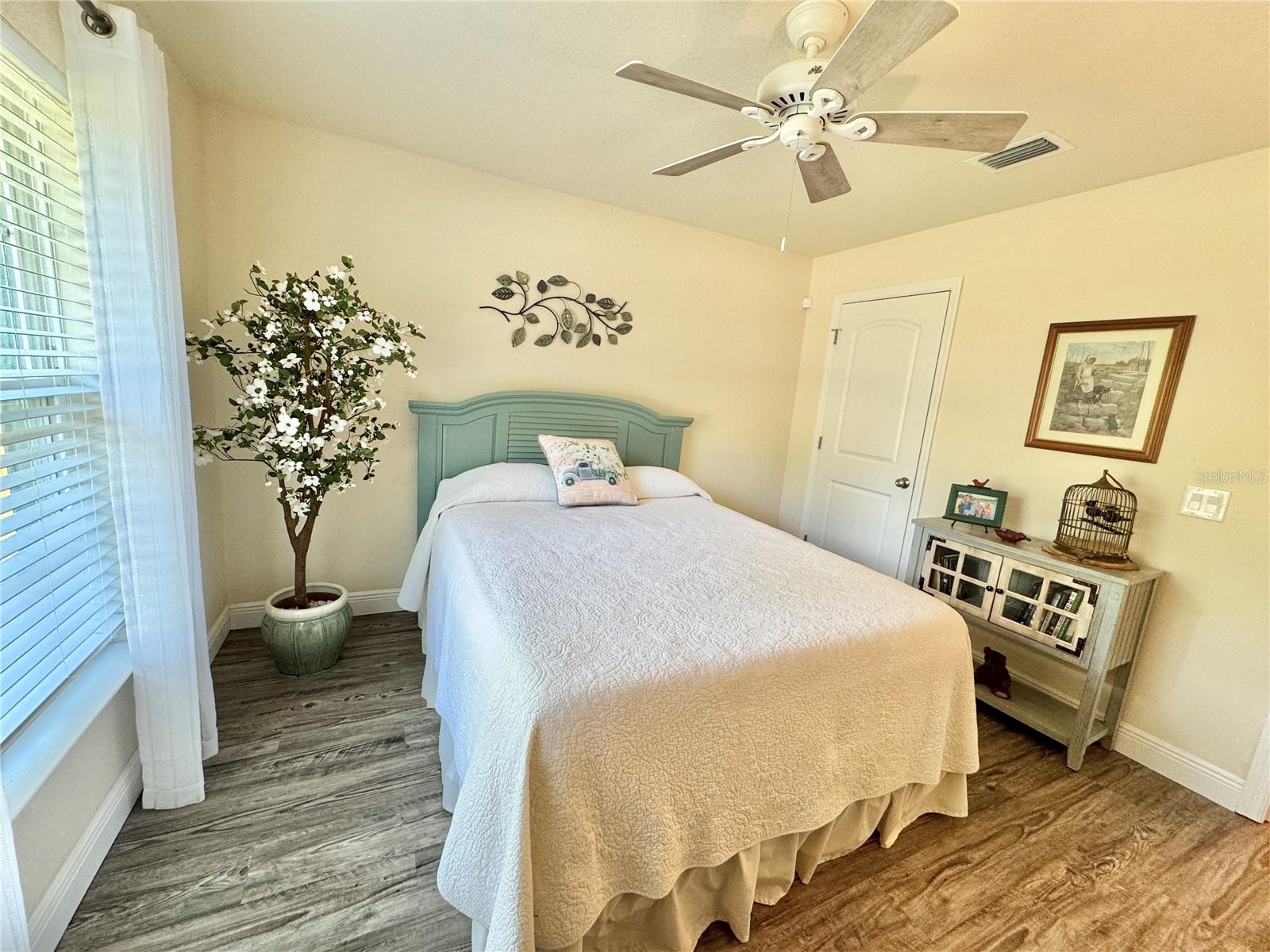 Image 51 of 69 For 6470 Raymur Street