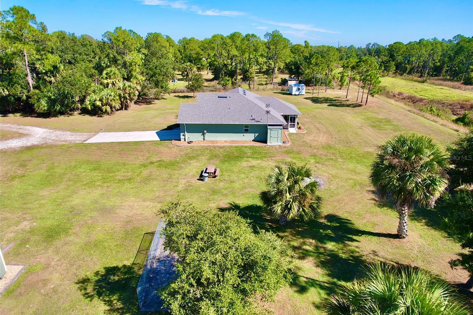 Image 6 of 69 For 6470 Raymur Street