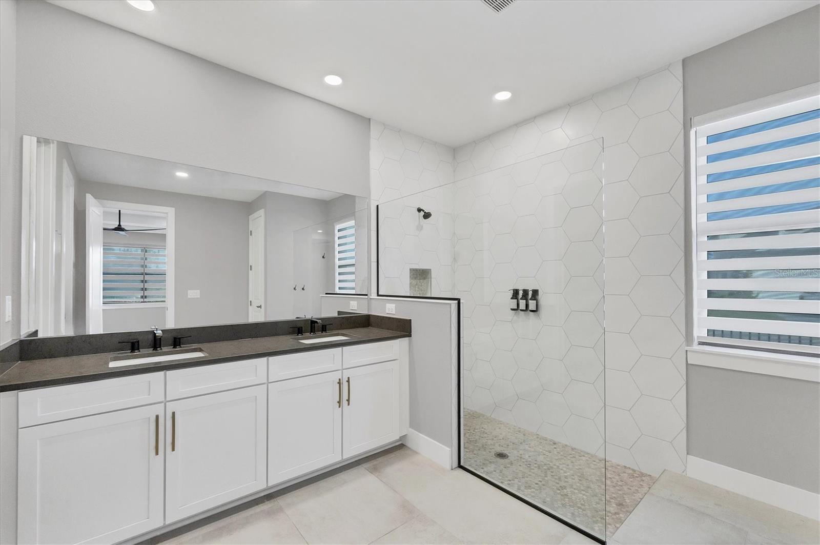 Image 21 of 69 For 12717 Morning Mist Place