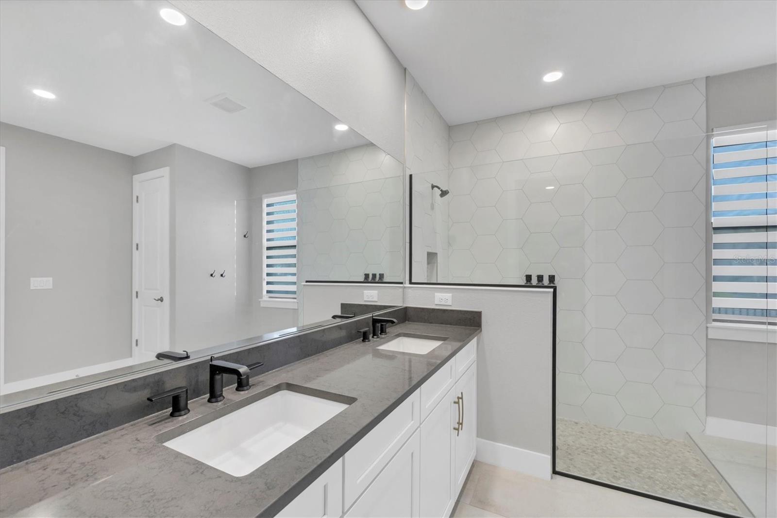 Image 22 of 69 For 12717 Morning Mist Place