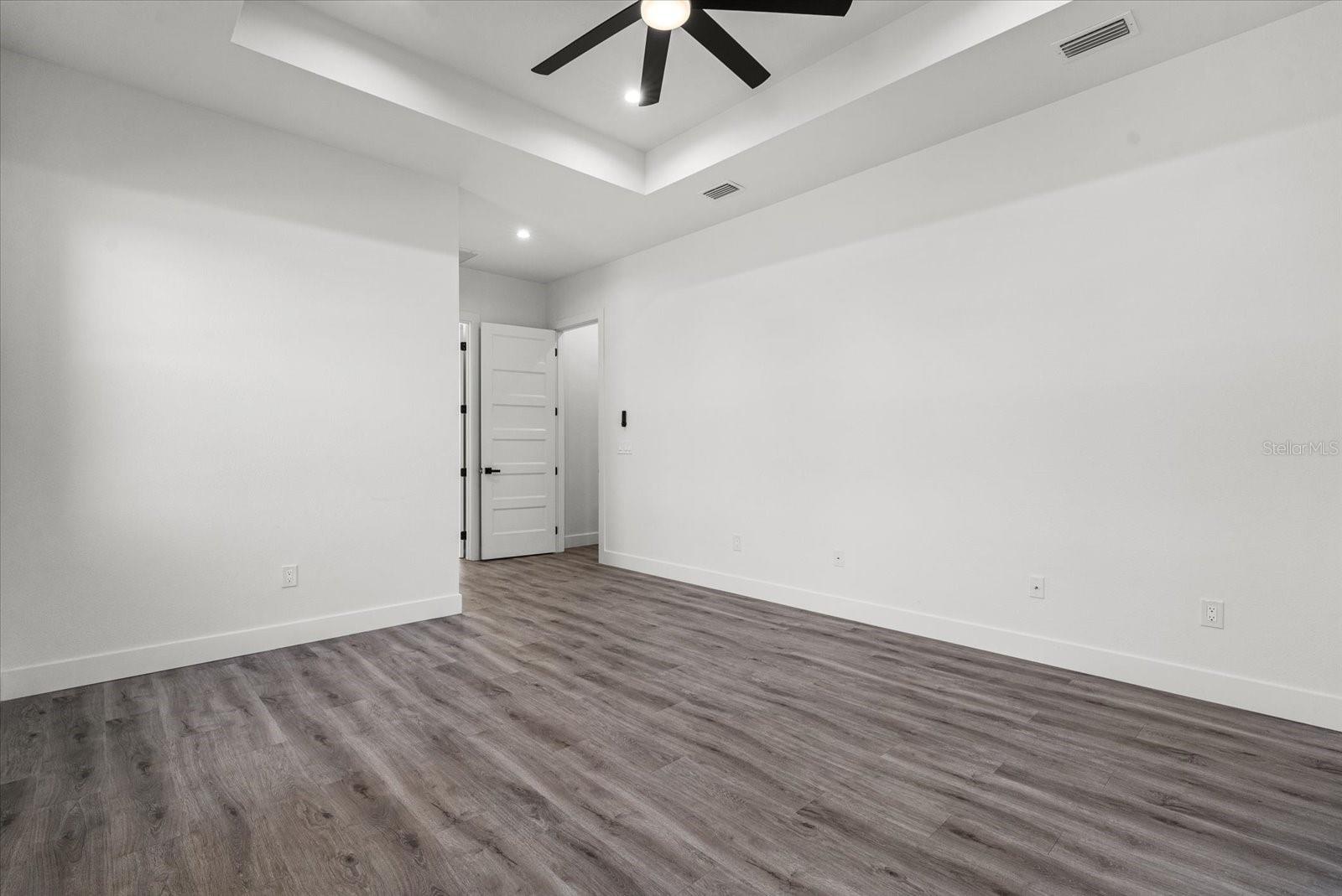 Image 21 of 43 For 8045 Bosco Road