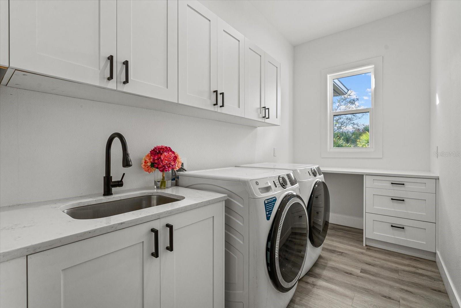 Image 29 of 43 For 8045 Bosco Road