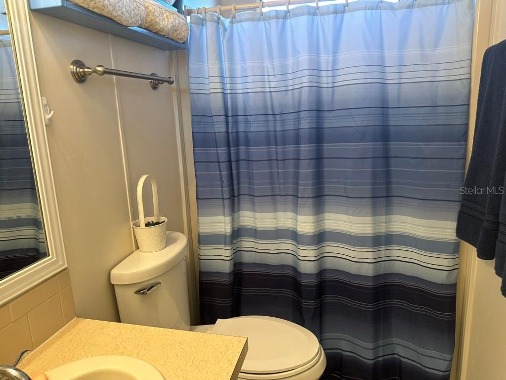 Image 12 of 16 For 526 Parkwood Avenue